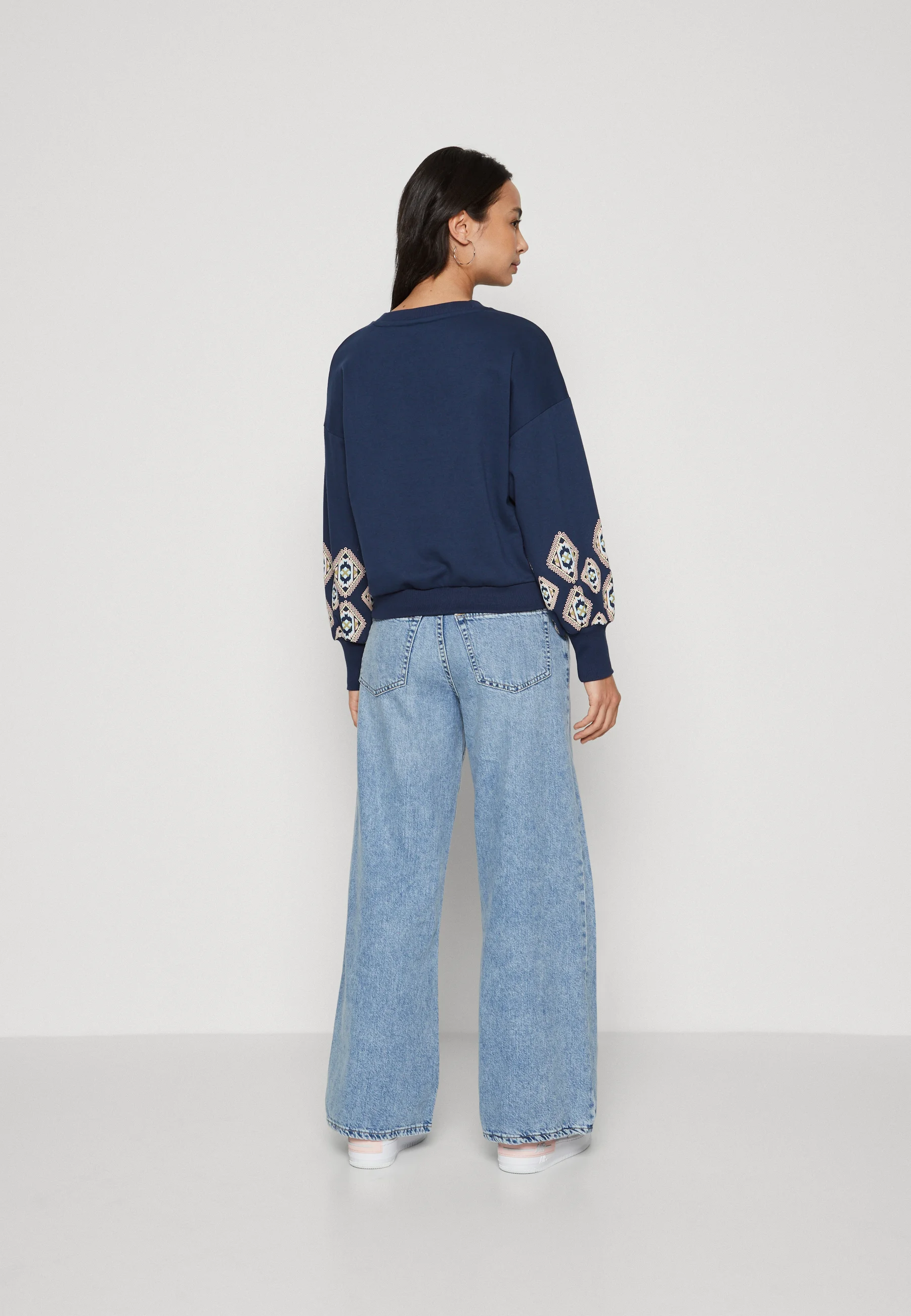 ONLY Petite ONLBROOKE O NECK - Sudadera