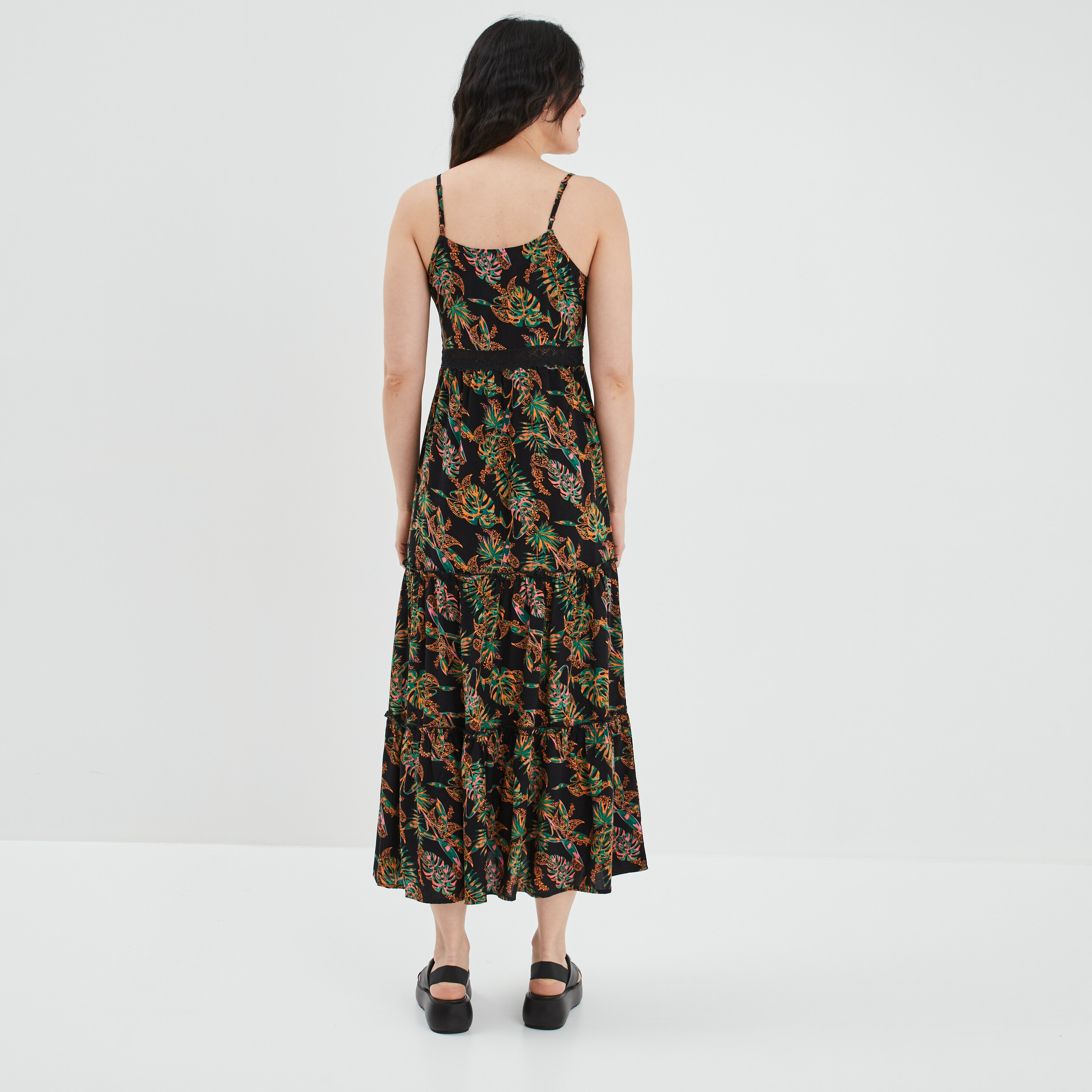 Robe longue droite fluide volantée noir femme | La Halle