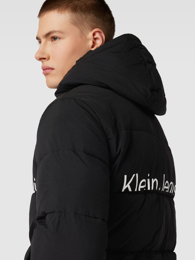 Jacke mit Label-Print in black