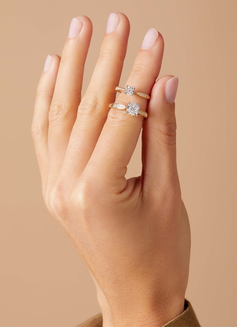 Inel de aur cu punct de diamant, diamant de 0.15 ct, fermecat