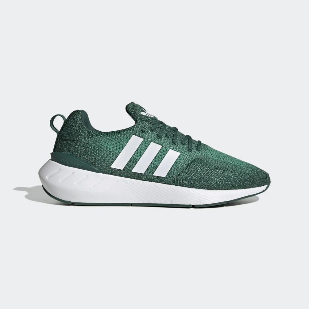 adidas Swift Run 22 GZ3501 / grün