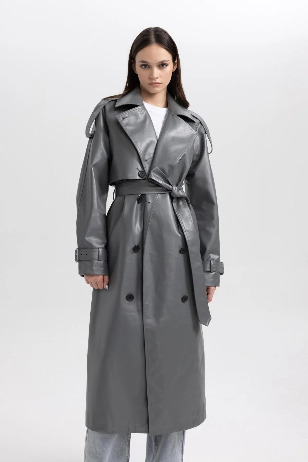 DeFacto  Trenchcoat aus Kunstleder im Relaxed Fit B1392ax23au
