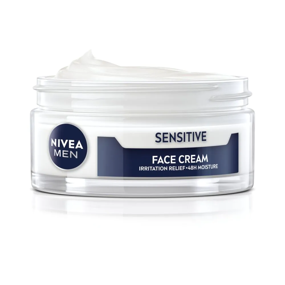 „Nivea Men Sensitive“ intensyviai drėkinamasis kremas vyrams, skirtas jautriai odai.