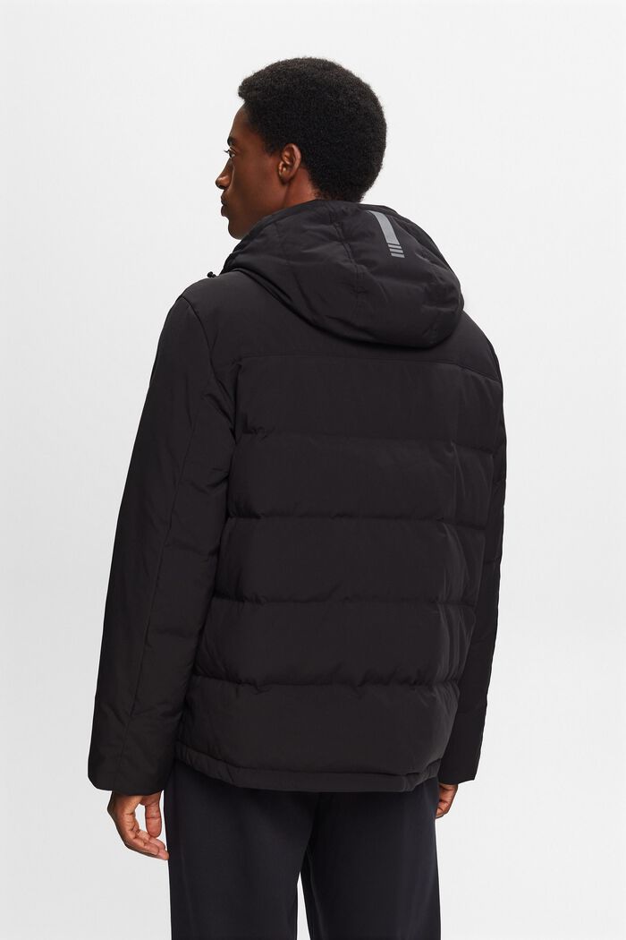 Daunenjacke mit Kapuze