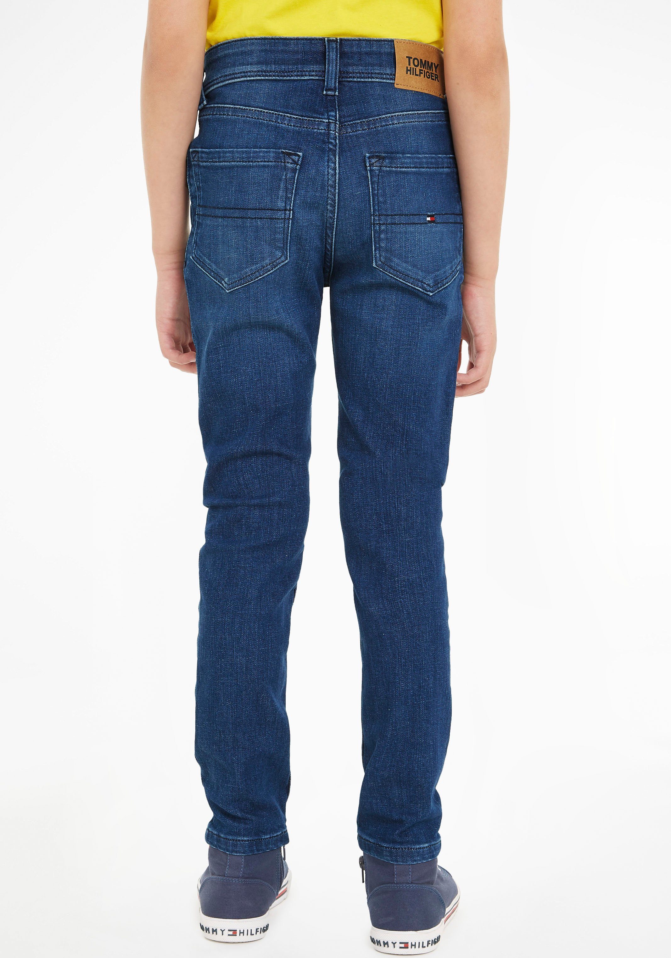 Tommy Hilfiger Slim-fit-Jeans SCANTON Y DARK WASH mit Logostickerei