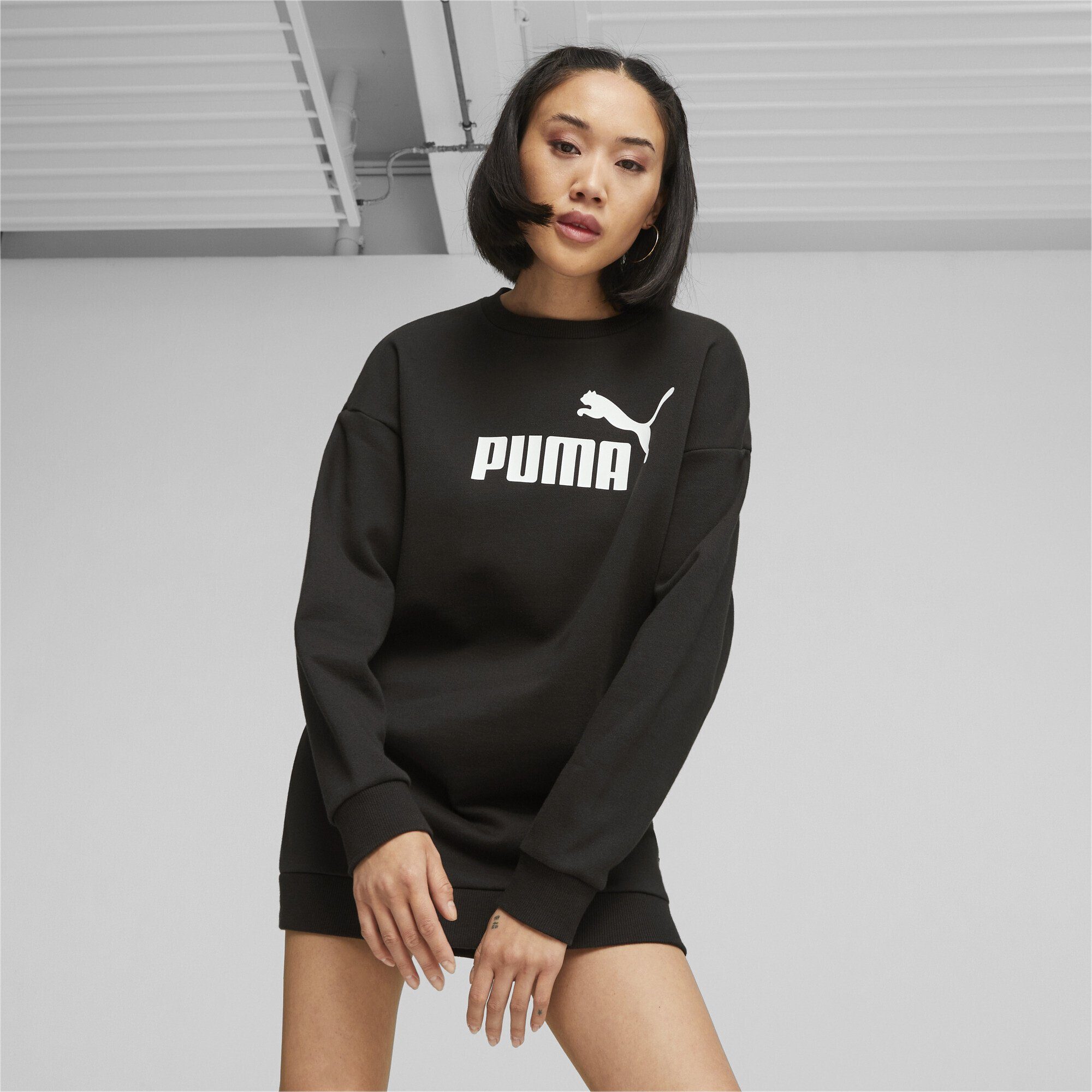PUMA Sweatkleid ESS+ Crew Kleid Damen