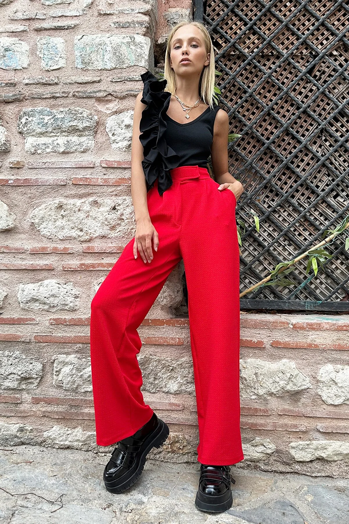 Trend Alaçatı Stili  Rote Damen-Palazzo-Hose mit hoher Taille und plissiertem Druckknopfverschluss und doppelter Tasche ALC-X10753
