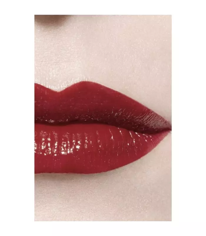 ROUGE ALLURE LAQUE Le rouge liquide brillant ultra tenue