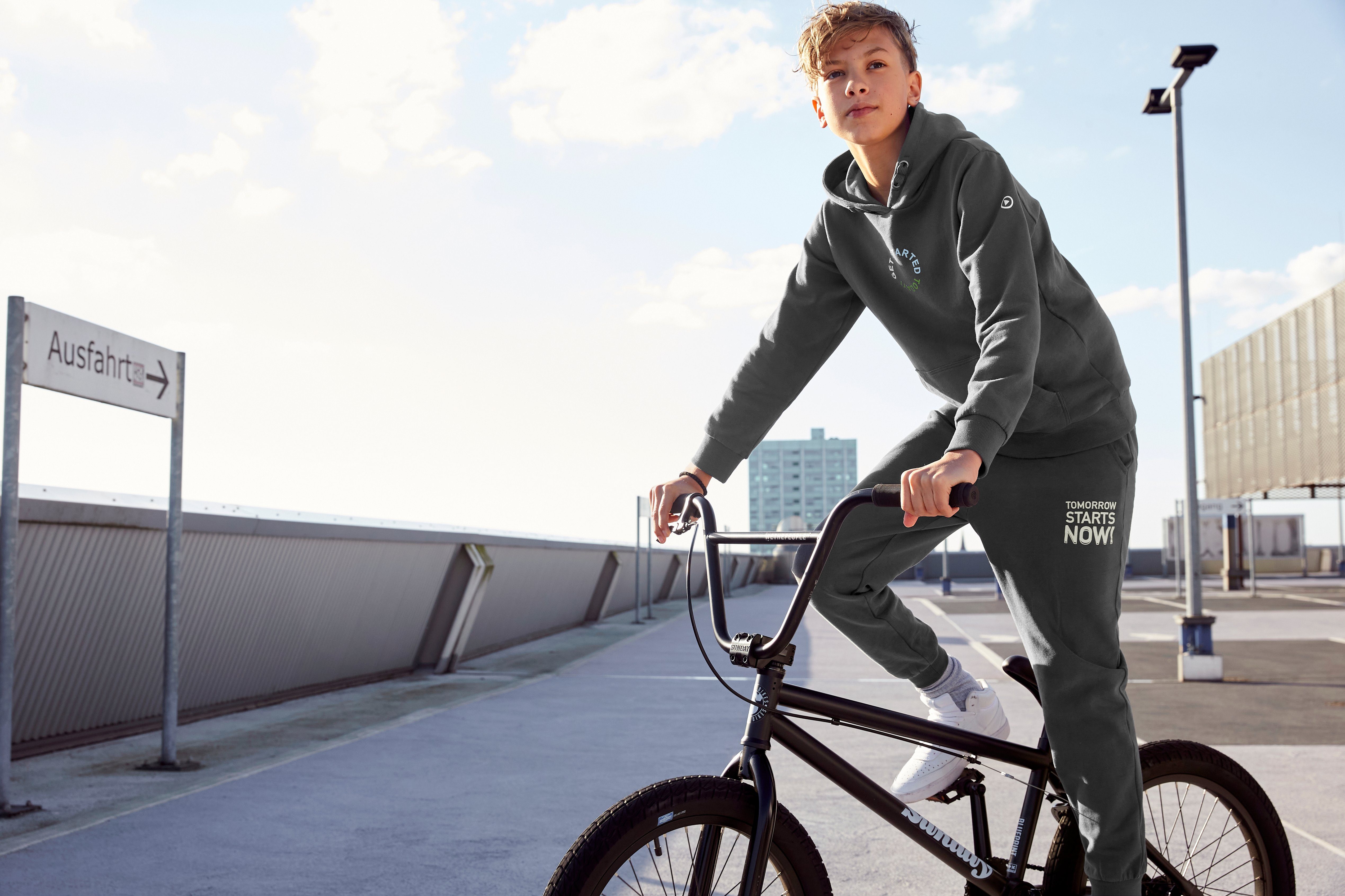 KIDSWORLD Kapuzensweatshirt GET STARTED TODAY!