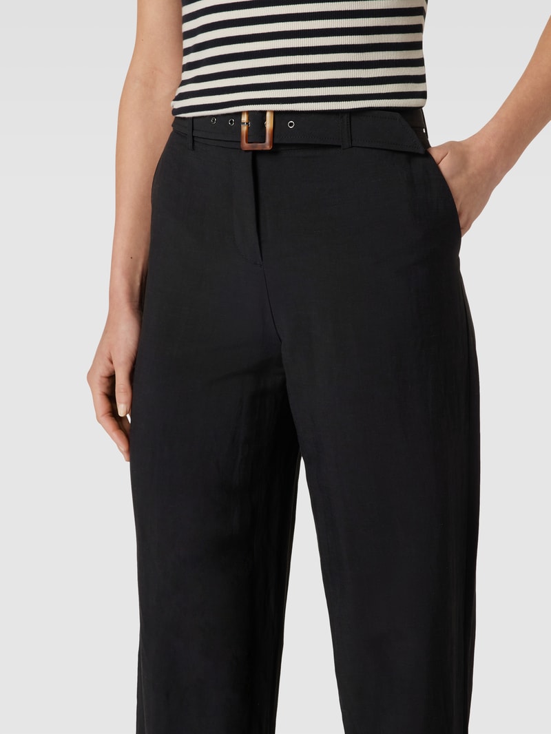 Stoffhose mit französischen Eingrifftaschen in schwarz