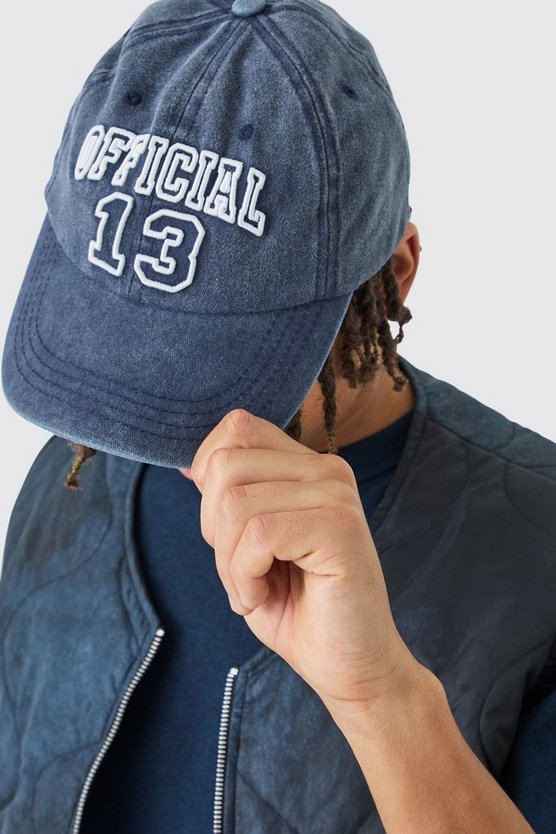 Kappe mit Official-Stickerei