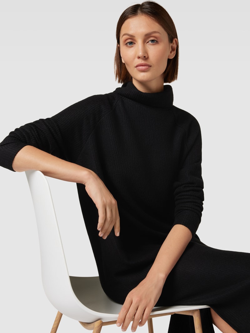 Strickkleid mit Rollkragen Modell 'TAMIE' in schwarz