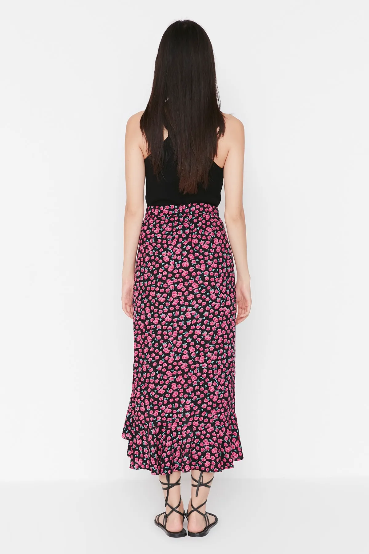 Trendyol Collection  Asymmetrischer, floral gemusterter, gewebter Midi-Rock aus Viskosestoff mit rosa Saum TWOSS20ET0166