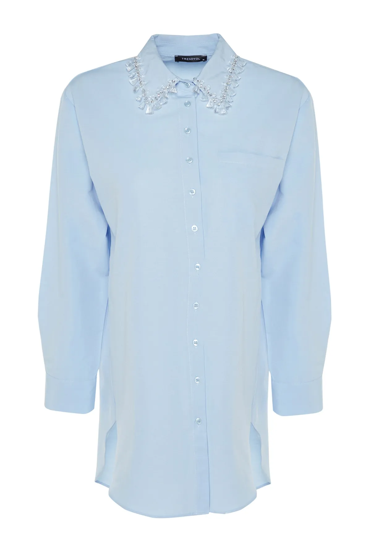 Trendyol Modest  Blaues Hemd aus gewebter Baumwolle mit Kragen und Accessoire-Details TCTSS23TG00014
