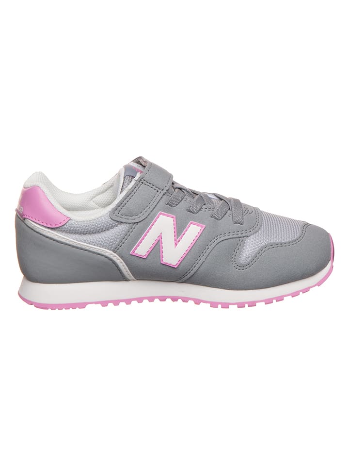 New Balance Sneakers in Grau günstig kaufen