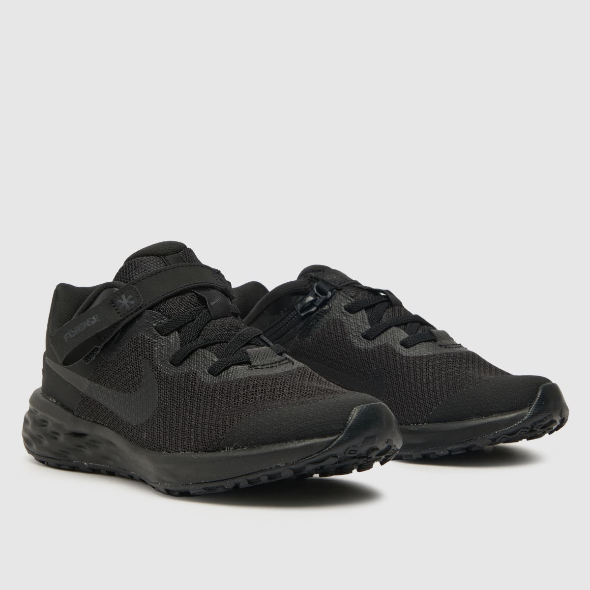 Nike Revolution 6 Flyease Junior-träningsskor i svart