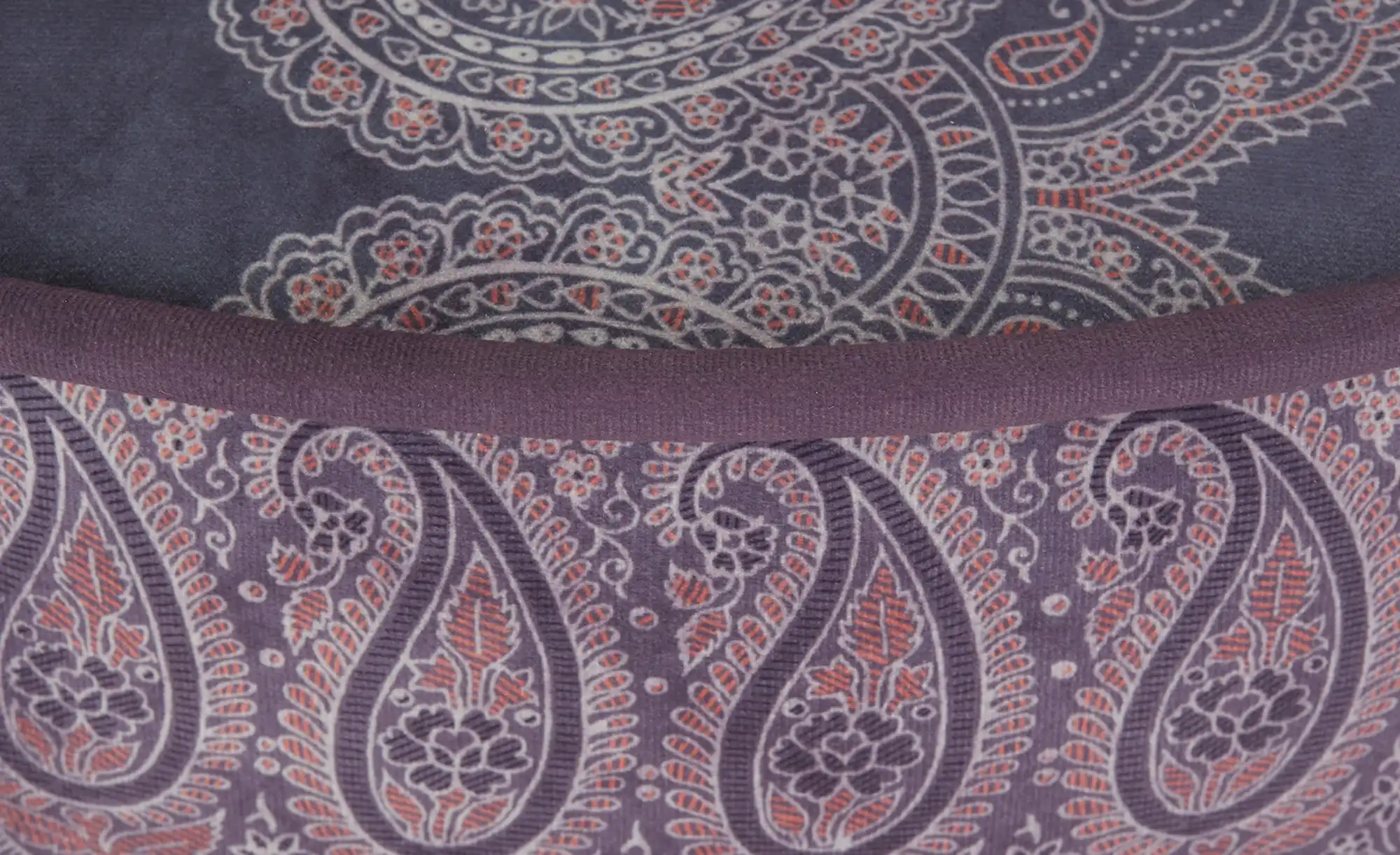 bassetti by SCHRÖNO Pouf aus Velours Tino