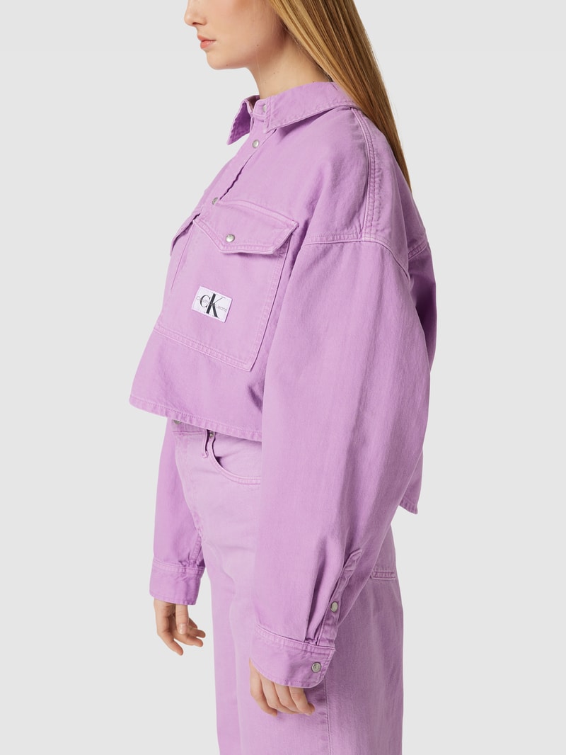 Oversized Jeansjacke mit Label-Patch in violett