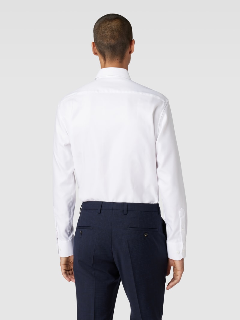 Premium Shirt mit Kentkragen in weiß