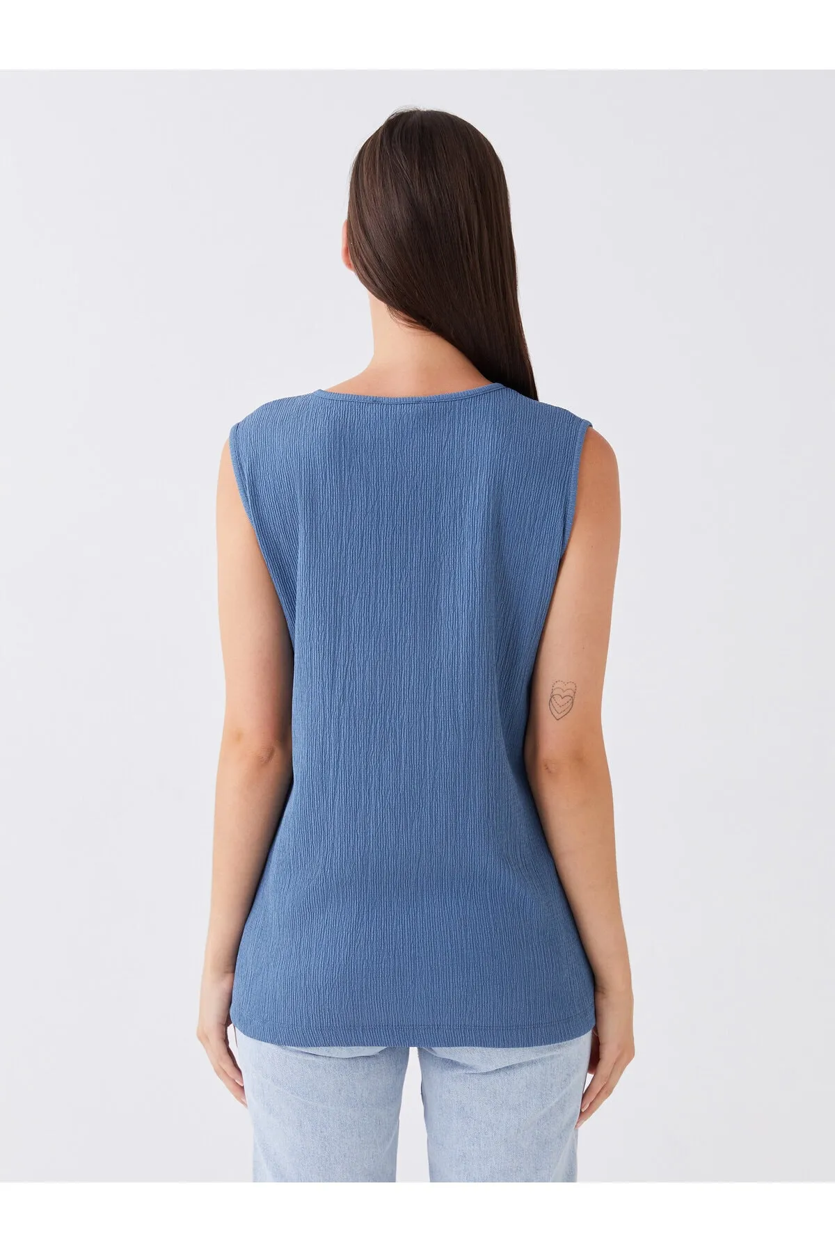 LC Waikiki  Einfarbiges Athlete-Shirt für Damen mit Rundhalsausschnitt