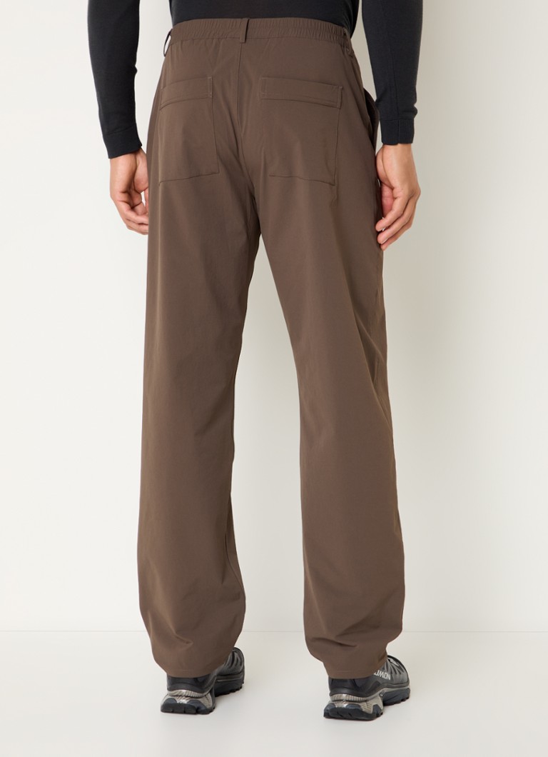 Pantaloni chino Sienna Forest, croială slim, buzunare laterale