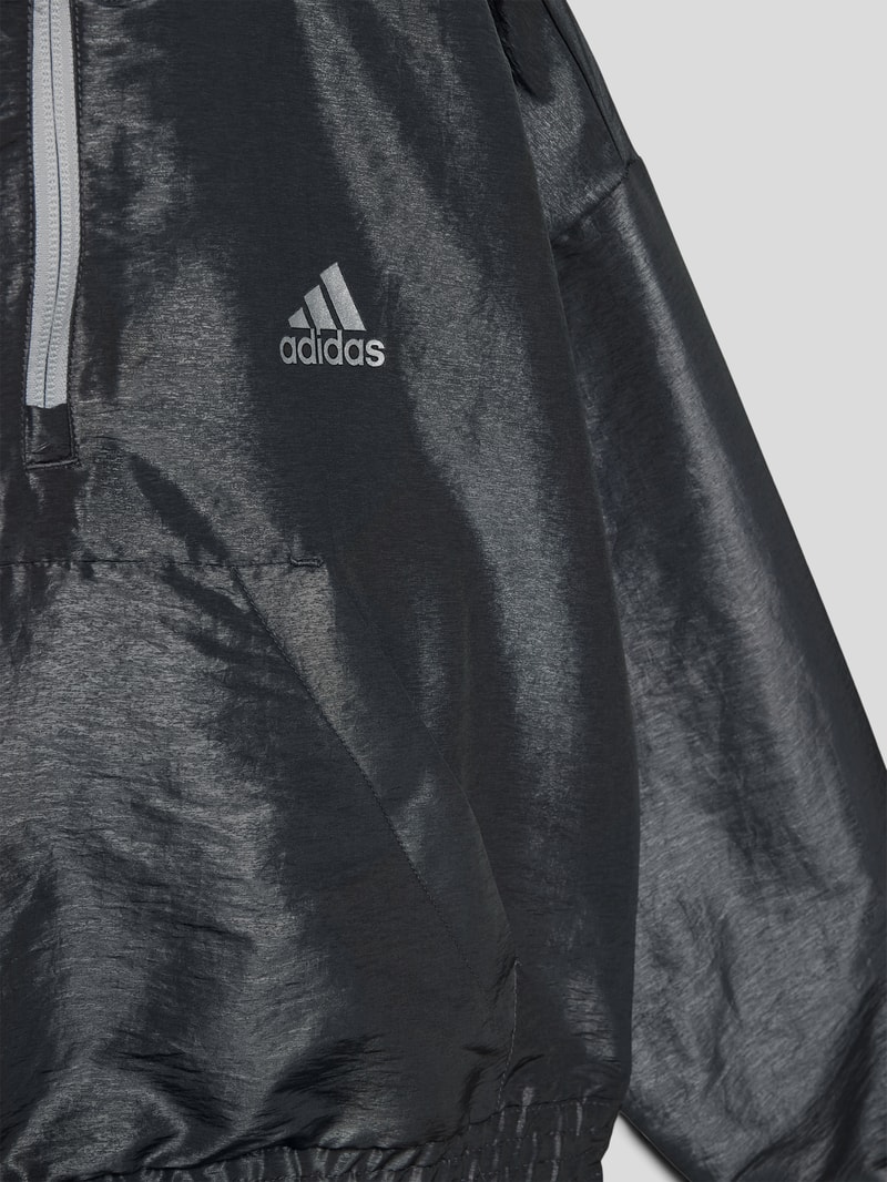 Jacke mit Känguru-Tasche in hellgrau