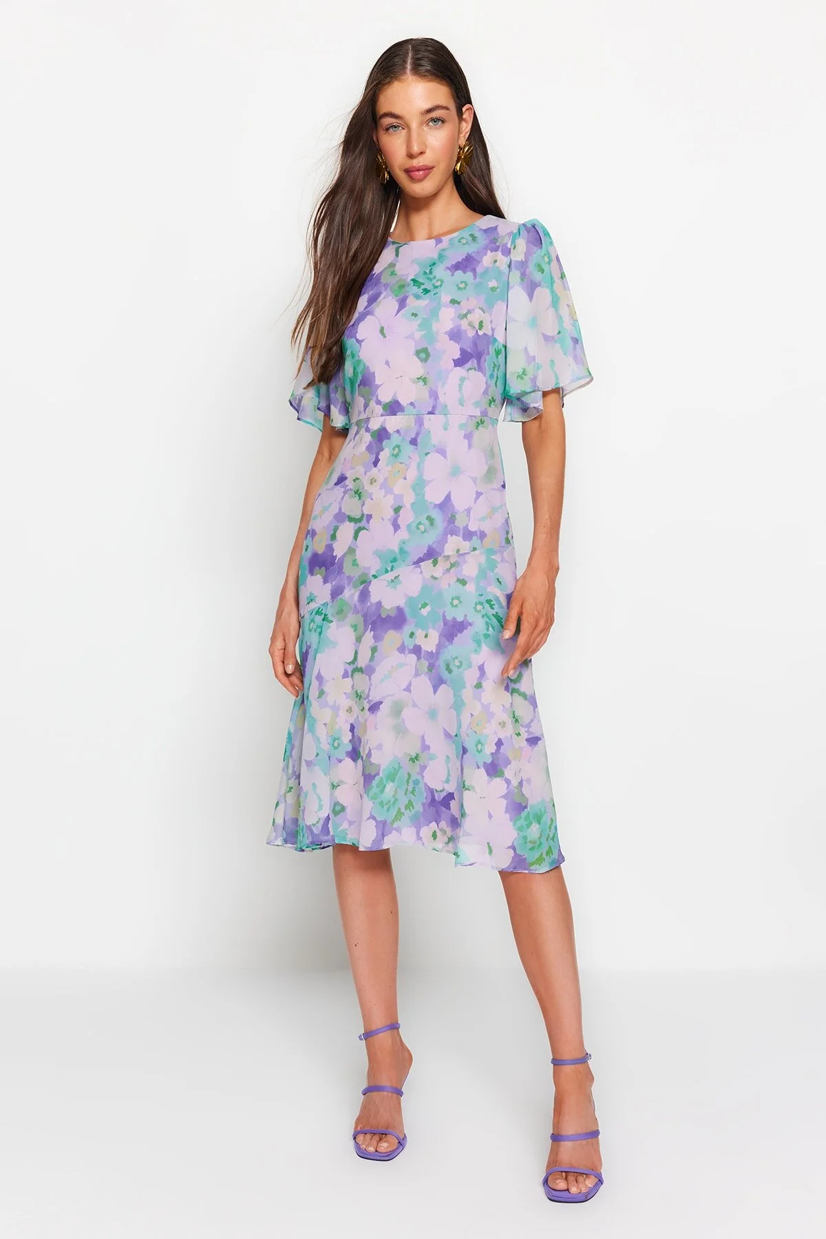 Trendyol Collection  Mehrfarbiges A-Linien-Basic-Midi-Webkleid aus Chiffon TWOSS20EL0908