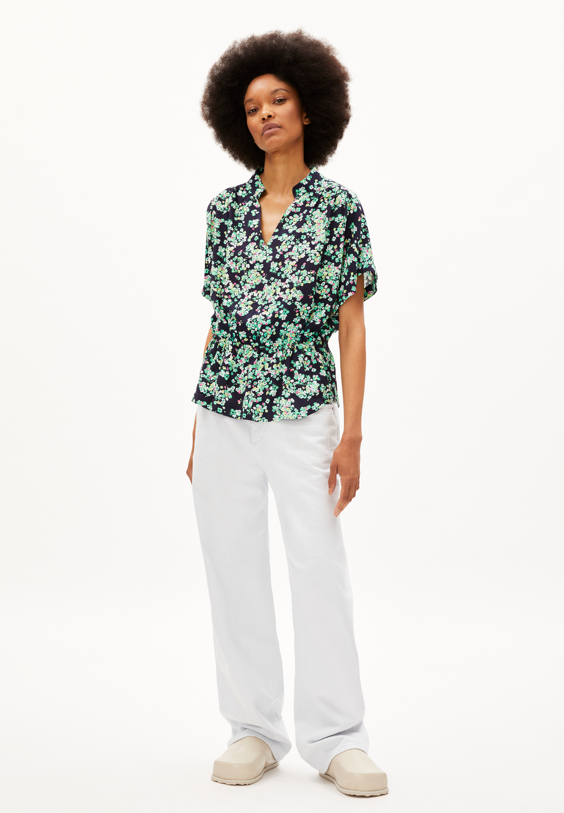 Bluse Relaxed Fit aus LENZING™ ECOVERO™ Viskose