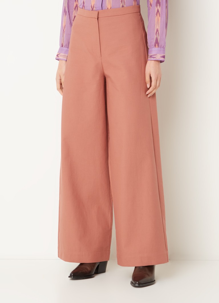 Pantaloni capri Sessùn cu talie înaltă, cu buzunare aplicate și croială lată.