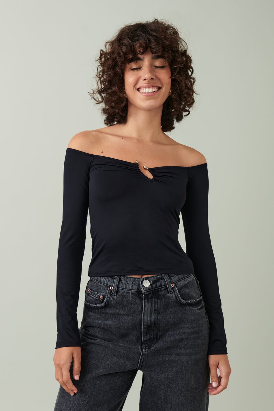 Ring detail top
