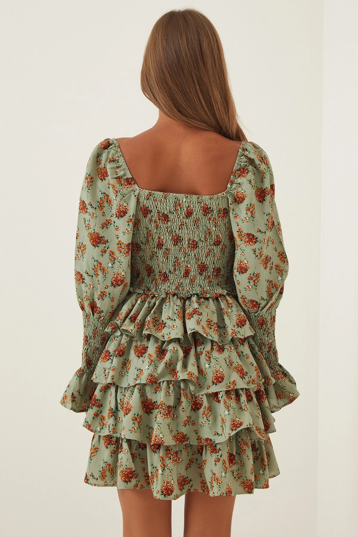 Happiness İstanbul  Grünes geblümtes Katkat-Rüschen-Mini-Sommerkleid für Damen FN02947