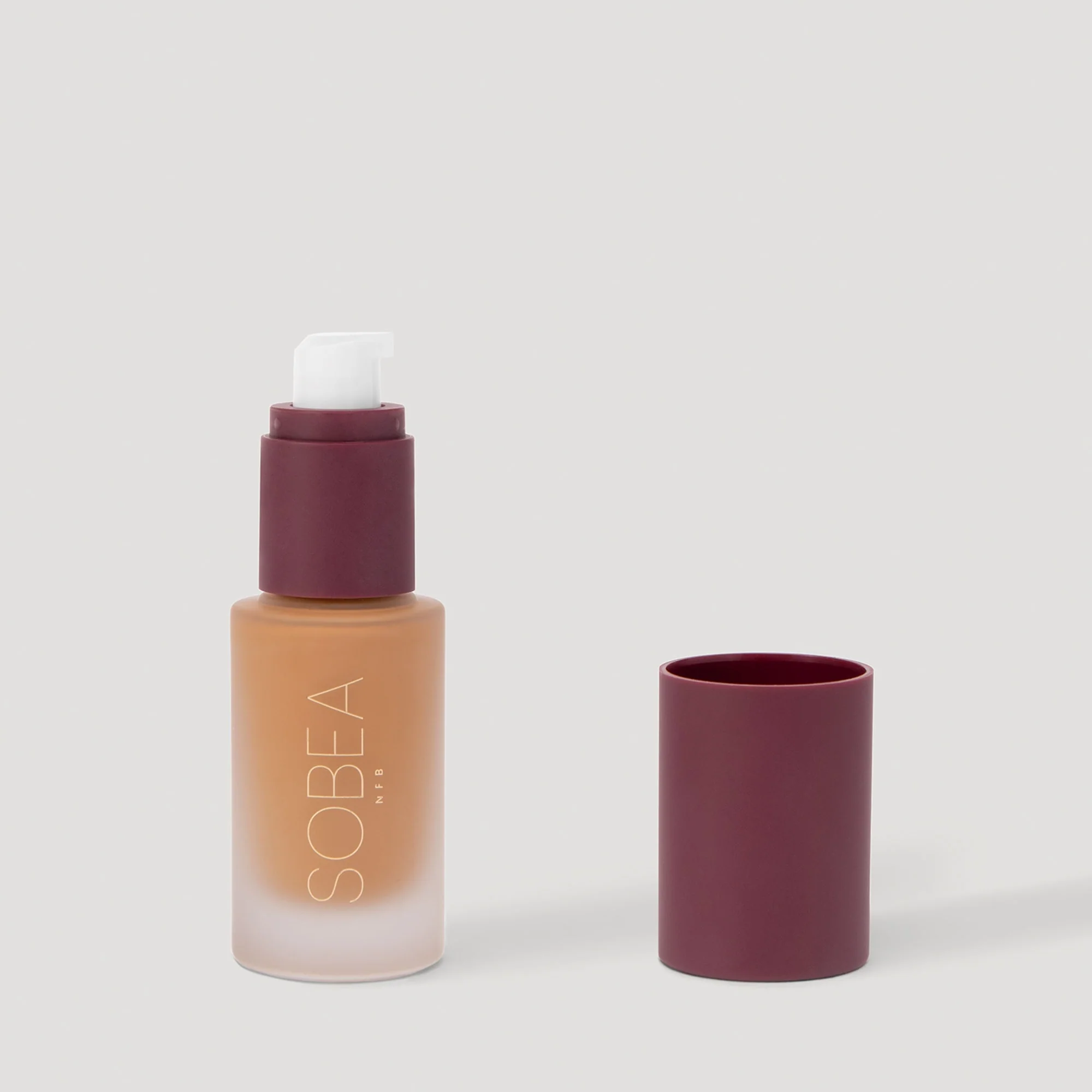 Base de maquillaje líquida ESSENTIAL