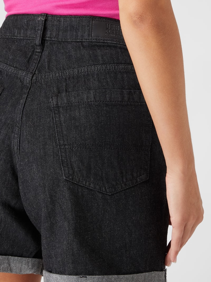 Regular Fit Jeansshorts aus Baumwolle in schwarz