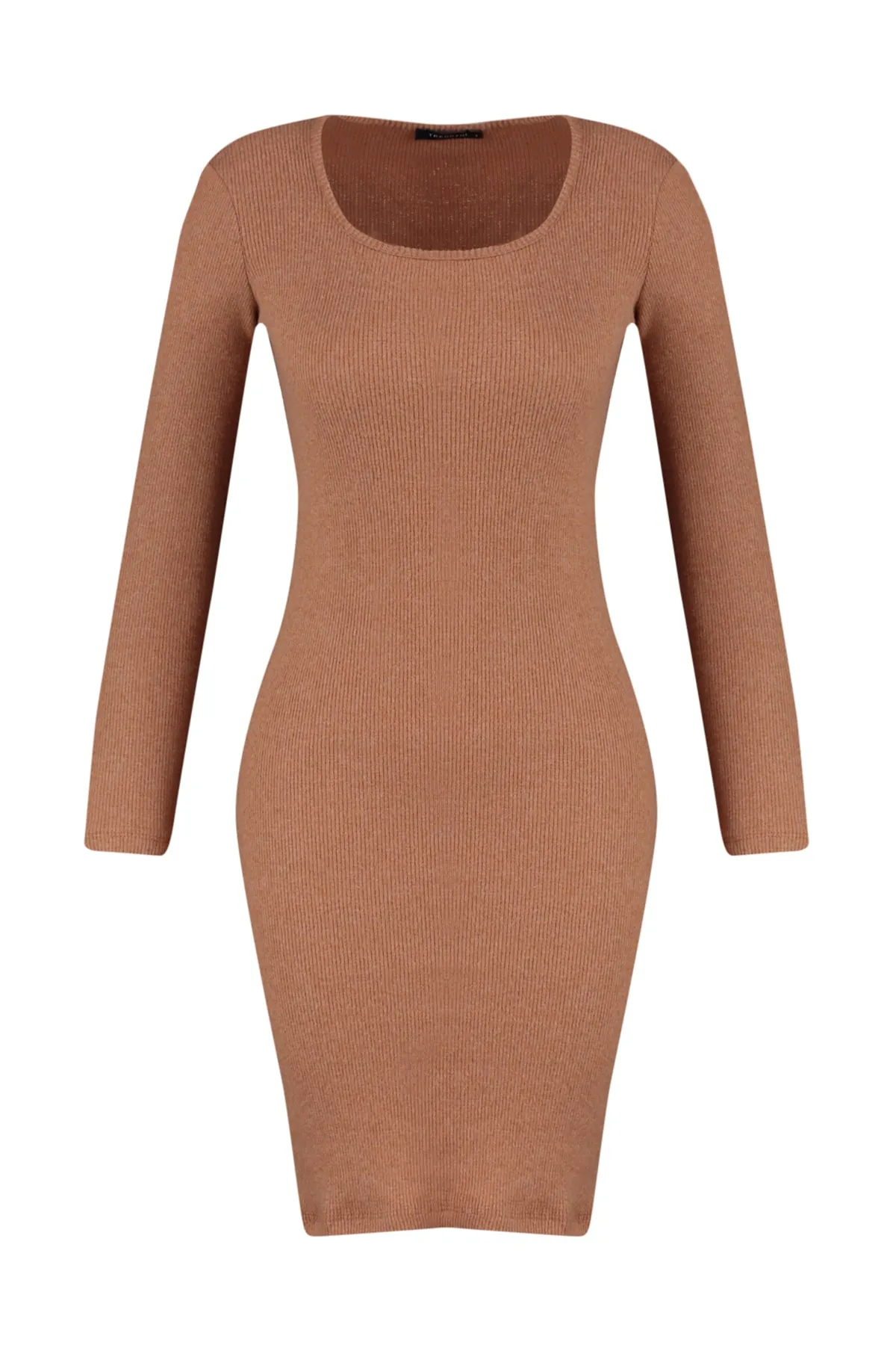 Trendyol Collection  Cinnamon – Tailliertes, geripptes, dehnbares Mini-Strickkleid mit Pool-Ausschnitt TWOAW21EL2241