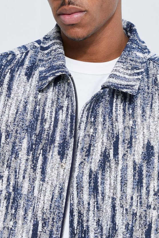 Kastige Jeansjacke mit Stoff-Detail