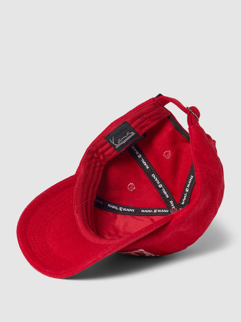 Basecap mit Label-Stitching in dunkelrot