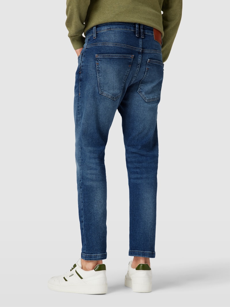 Jeans mit Label-Patch Modell 'WEST' in jeans
