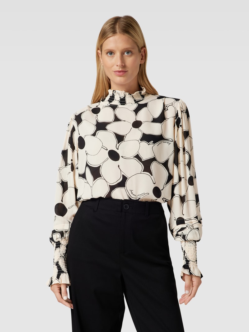 Blusenshirt aus Viskose mit Smok-Details Modell 'Xena' in offwhite
