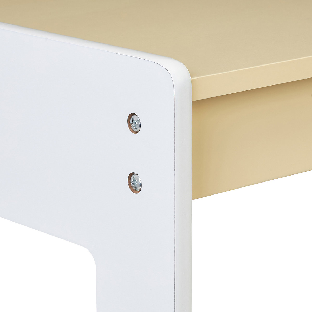 Kindersitzgruppe mit Tafel