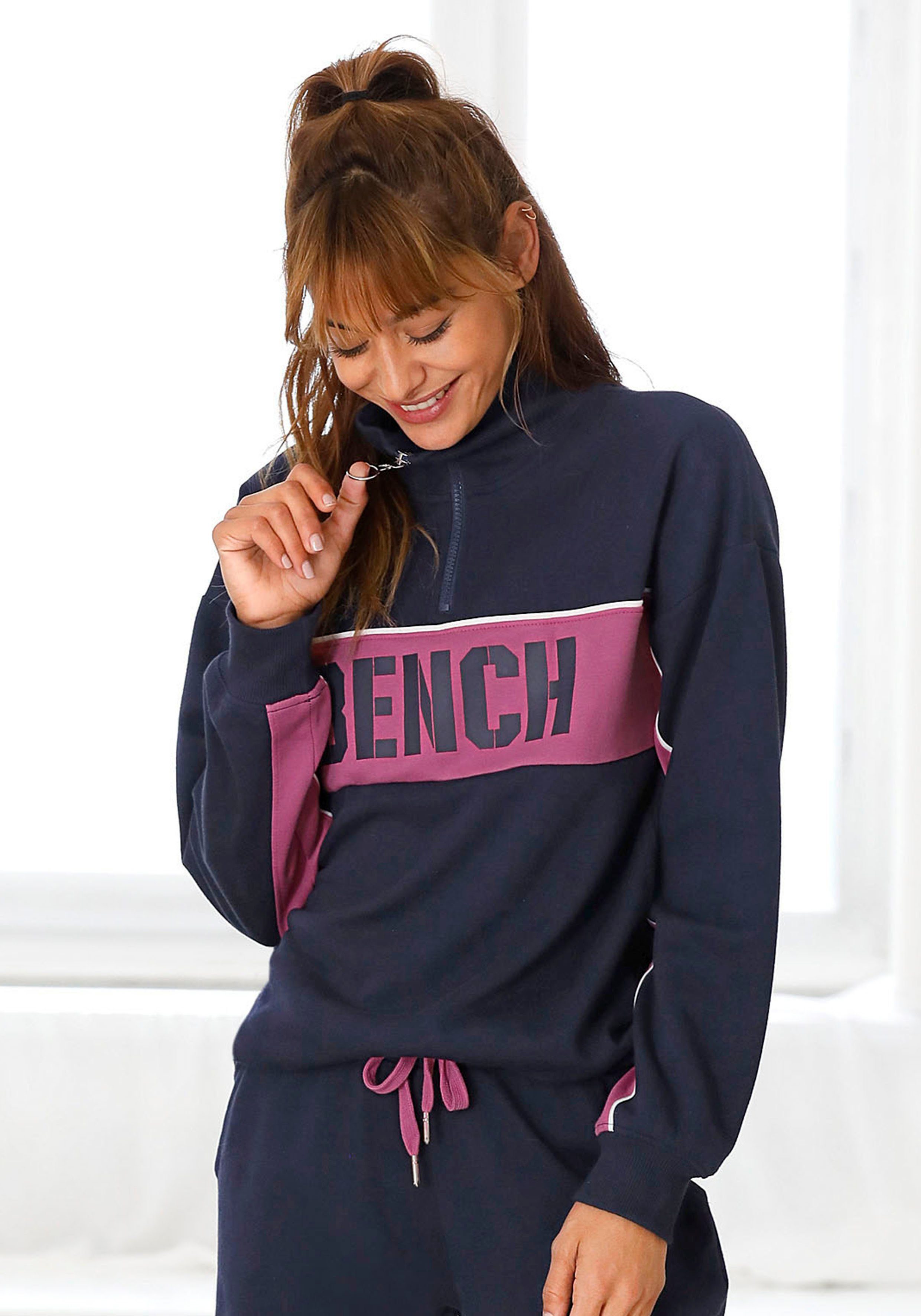 Bench. Sweatshirt im Color-Blocking Design mit Logoprint, Loungeanzug