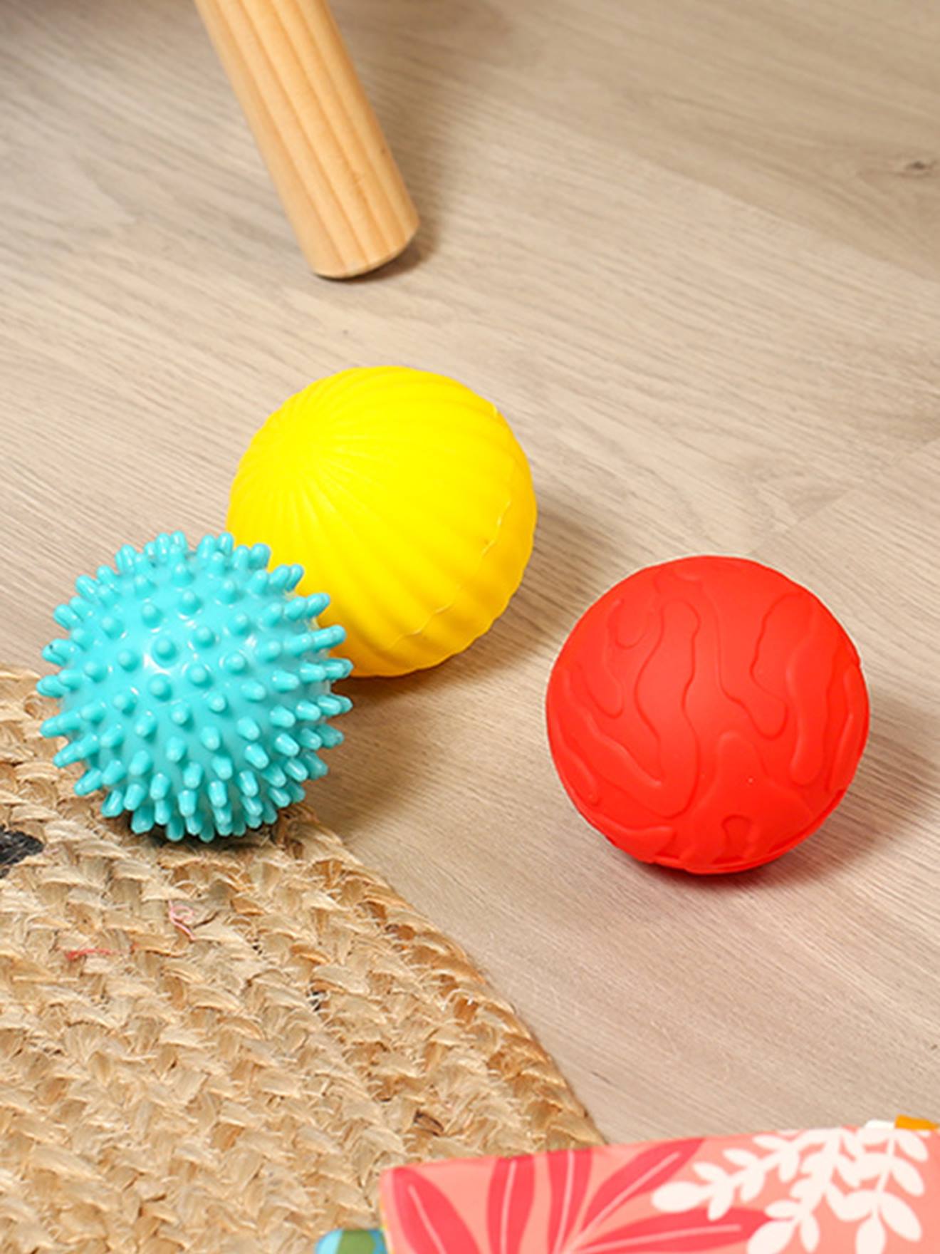 Ludi 3er-Set Baby Sensorikbälle LUDI - mehrfarbig