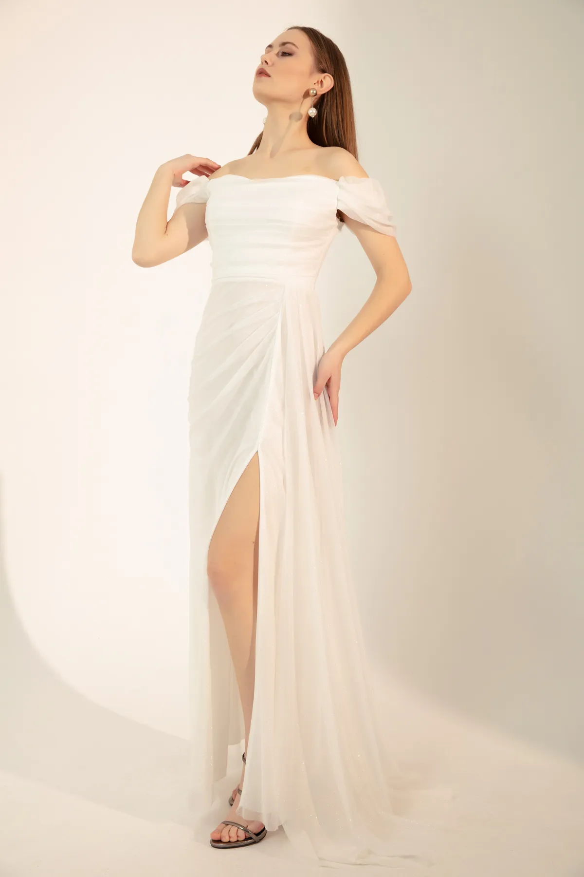 Lafaba  Damen-Abendkleid in Weiß mit U-Boot-Ausschnitt, drapiertem Schlitz, langes Glitzer-Abendkleid