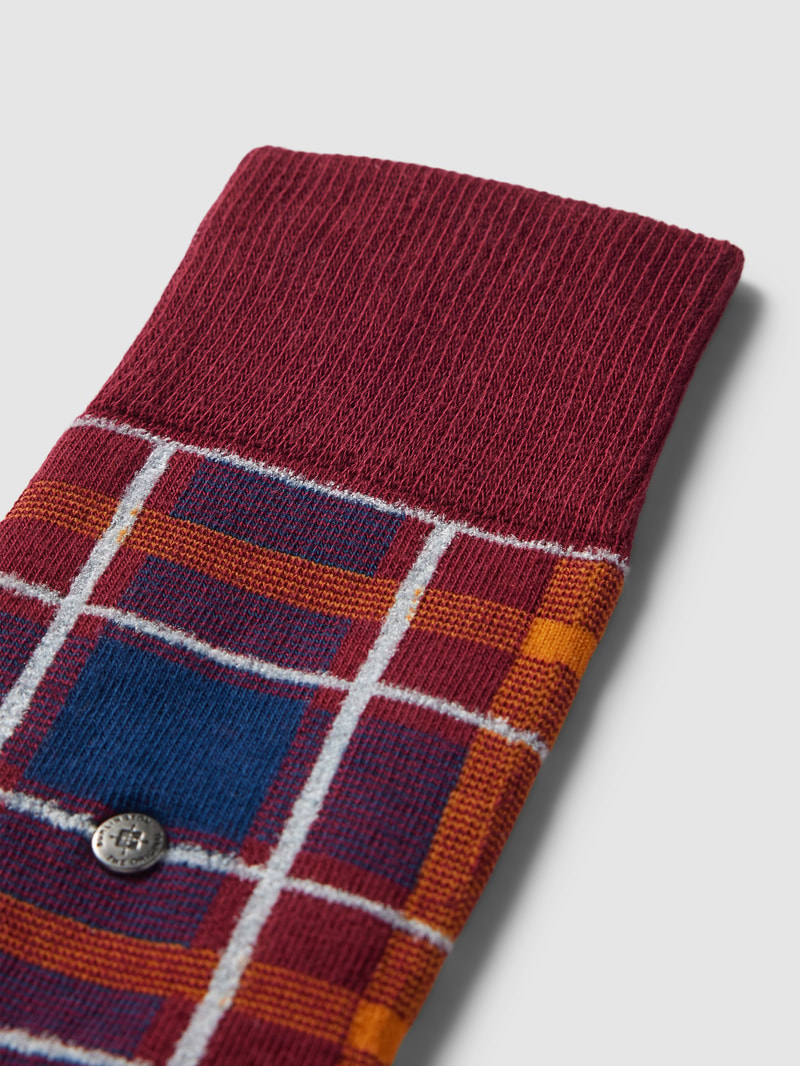 Socken mit Label-Stitching in bordeaux rot