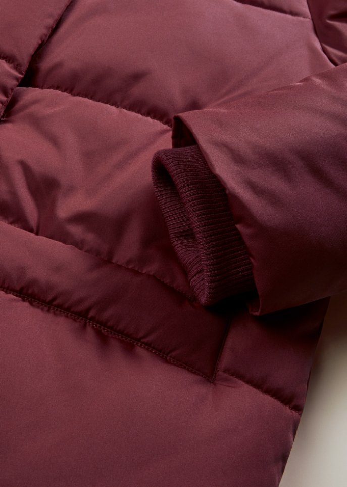Wattierter Oversize-Mantel mit Kapuze, aus recyceltem Polyester
