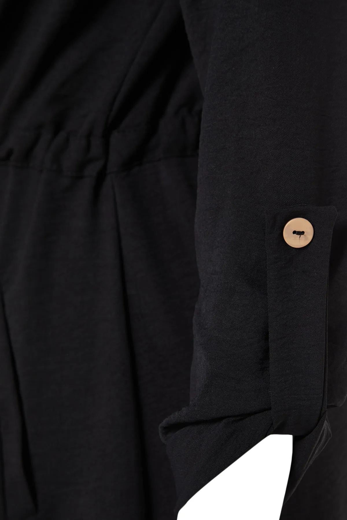 Trendyol Modest  Schwarze Jacke mit Krawattendetail