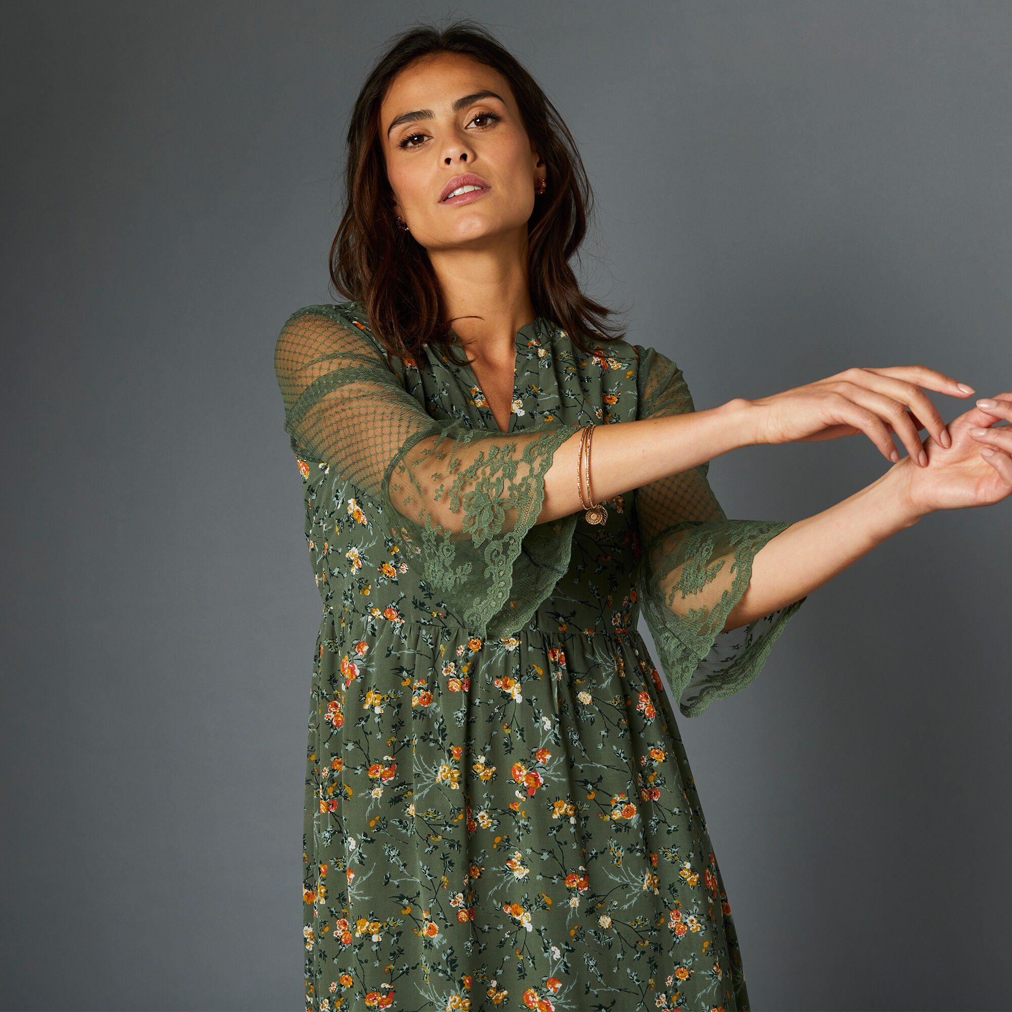 Robe dentelle manches 3/4 imprimée