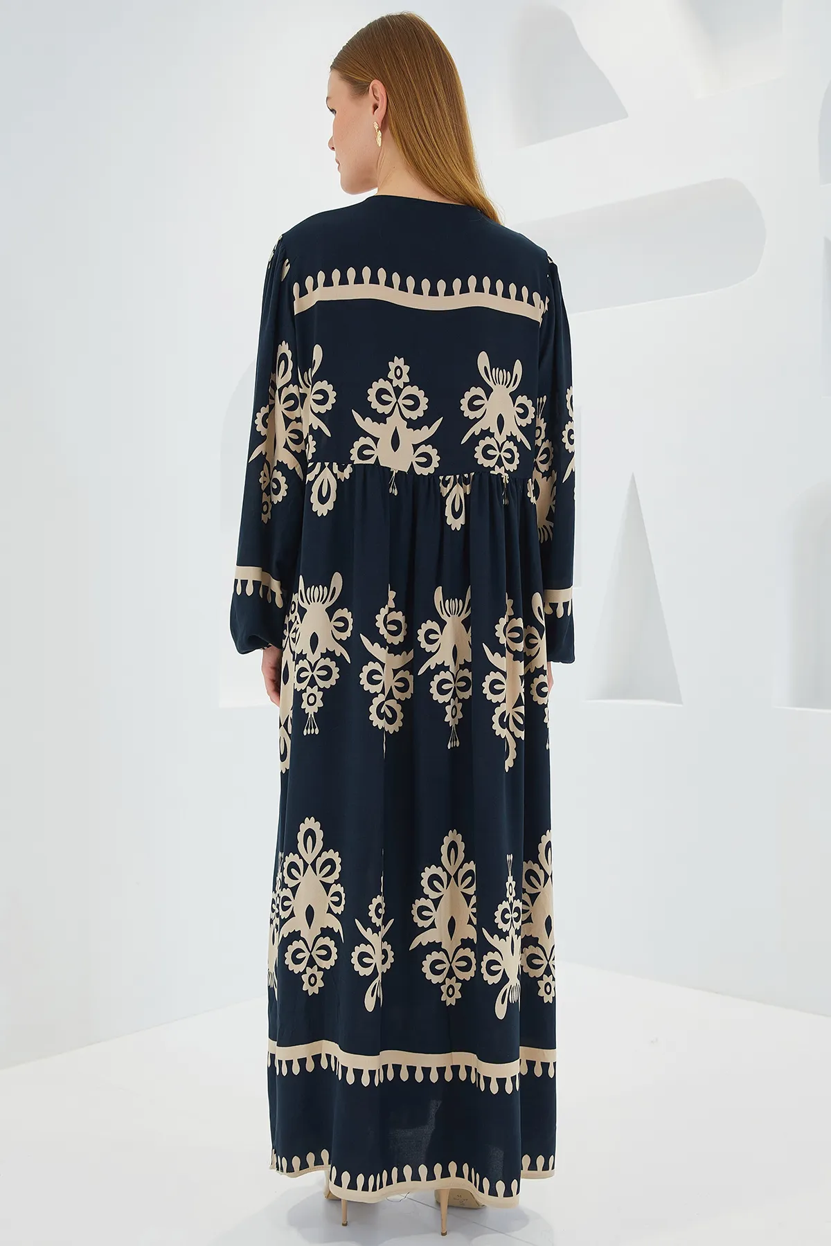 Bigdart  Langes, gemustertes Viskosekleid für Damen in Schwarz und Creme 1947