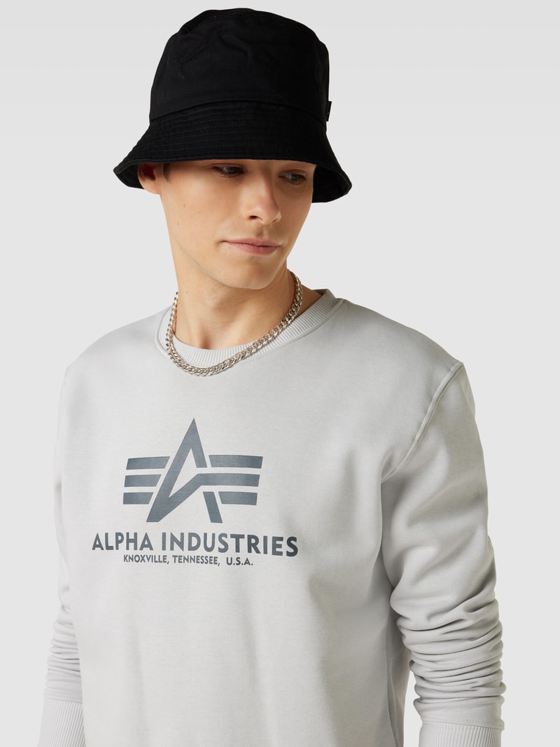 Sweatshirt mit Label-Print Modell 'BASIC' in hellgrau