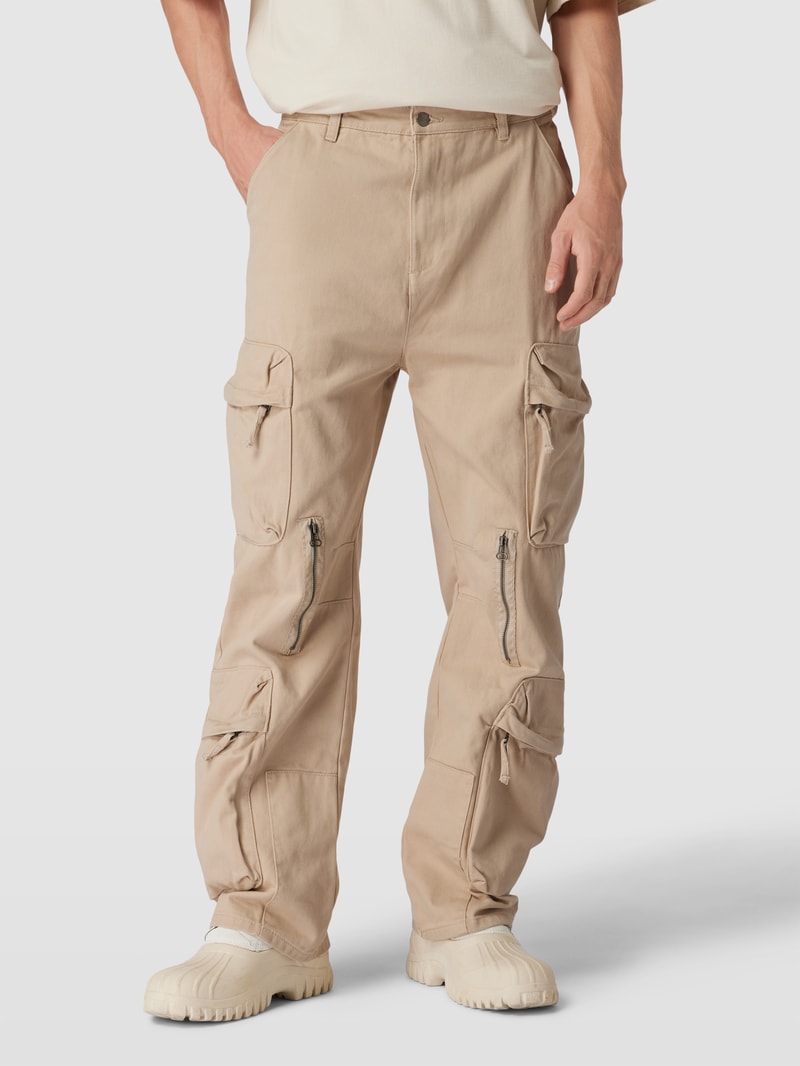 Cargohose in unifarbenem Design mit großen Taschen in beige