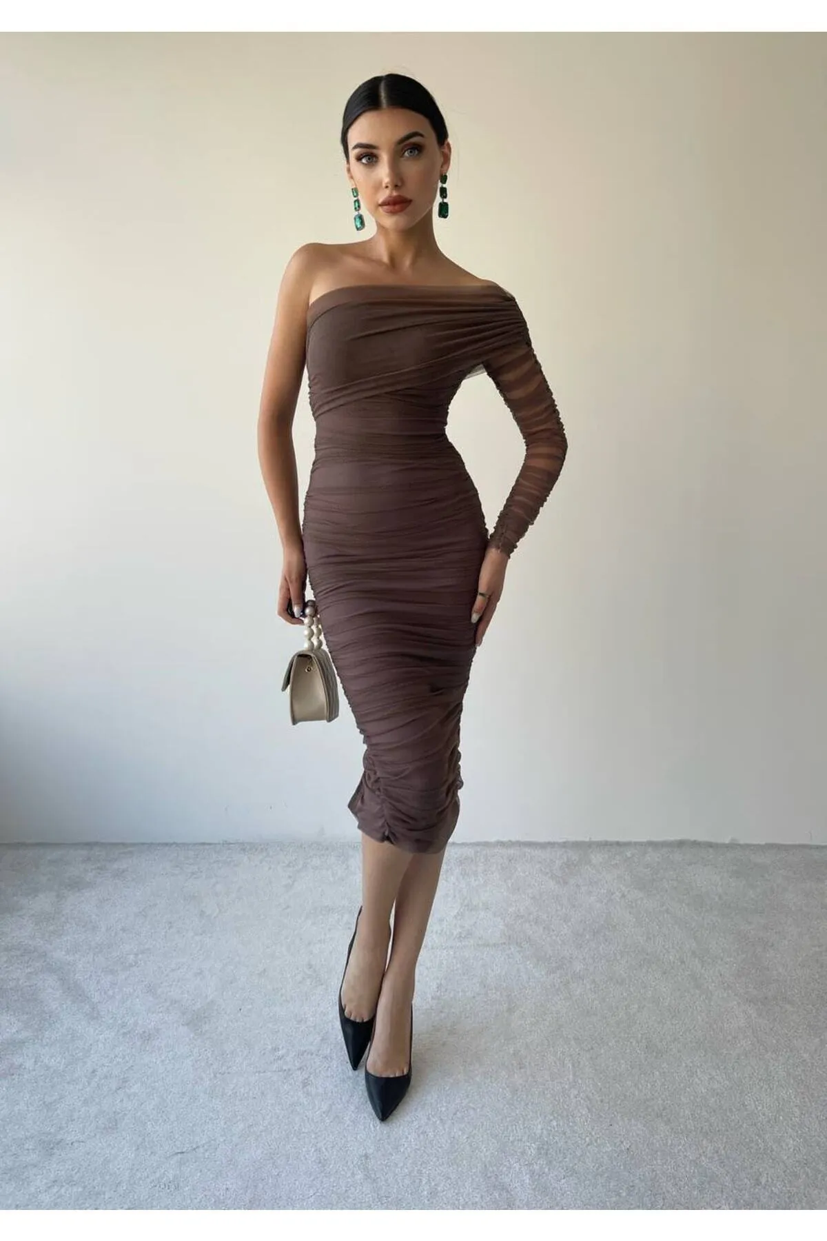 SONREİR  Midi-Tüllkleid mit einem Ärmel